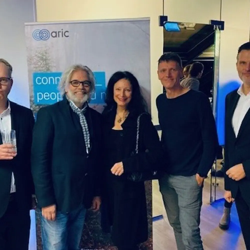 Matthias Steffen mit Gründungsmitgliedern von ARIC