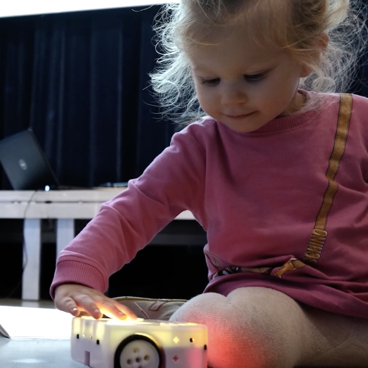 Kind mit Technik bei AUFBRUCH.Hamburg Eventreportage